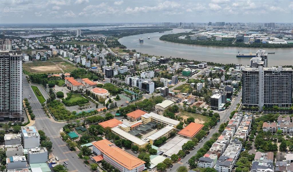 Sở hữu đất mt khu huy hoàng ngay define, view công viên thoáng mát  dt 5x20m  240triệu/m2