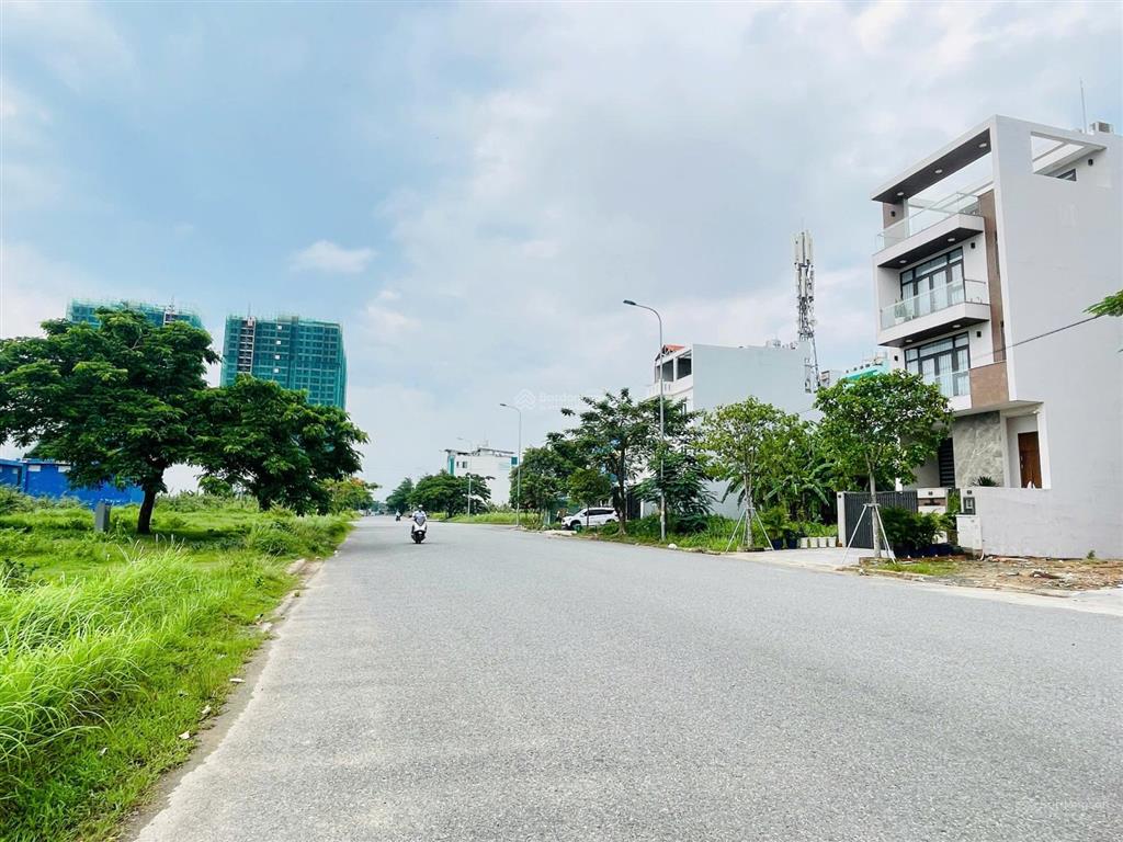 Chủ thiện chí bán nhanh nền đất kdc phú nhuận 2  dt 7x18m  gía 150 triệu/m2  sổ hồng riêng