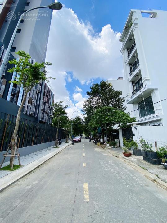 Sở hữu đất mt khu huy hoàng ngay define, view công viên  xây hầm 5 tầng  dt 5x20m  240triệu/m2