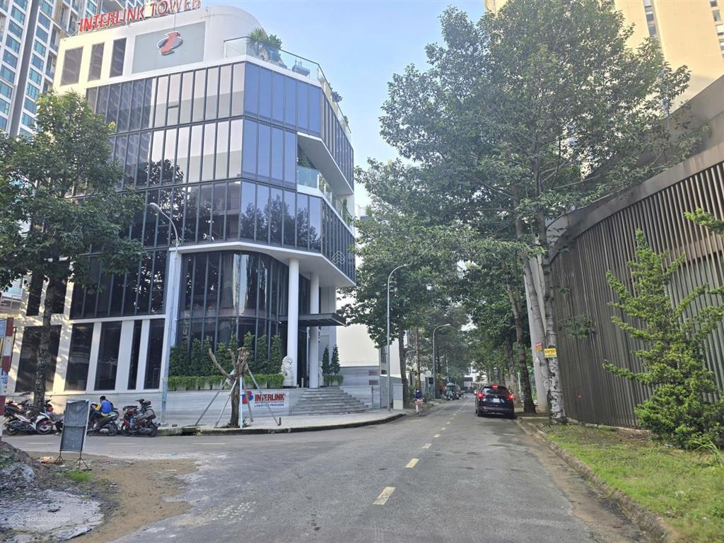 Sở hữu đất mt khu huy hoàng ngay define, view công viên  xây hầm 5 tầng  dt 5x20m  240triệu/m2