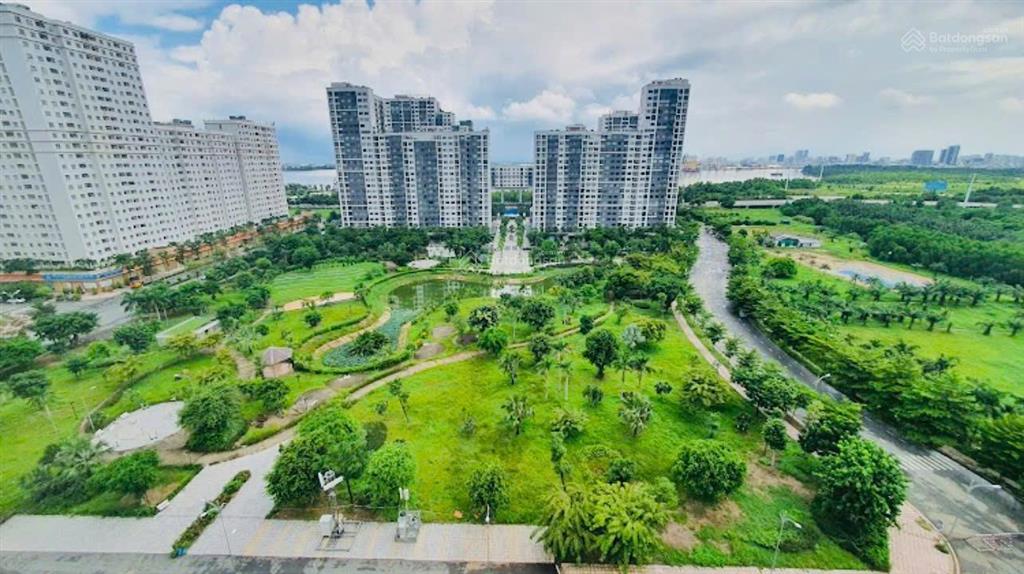 Đất nền cạnh ga metro, tthc mới tphcm  dt 10x13.9m  280triệu/m2  xây hầm 5 tầng  sổ hồng riêng