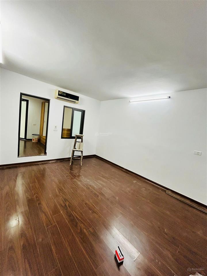 Chính chủ (miễn tg) cho thuê ch tầng 4, e8, 70m2, 2 ngủ, 2 vs, đủ đồ tại tt thành công