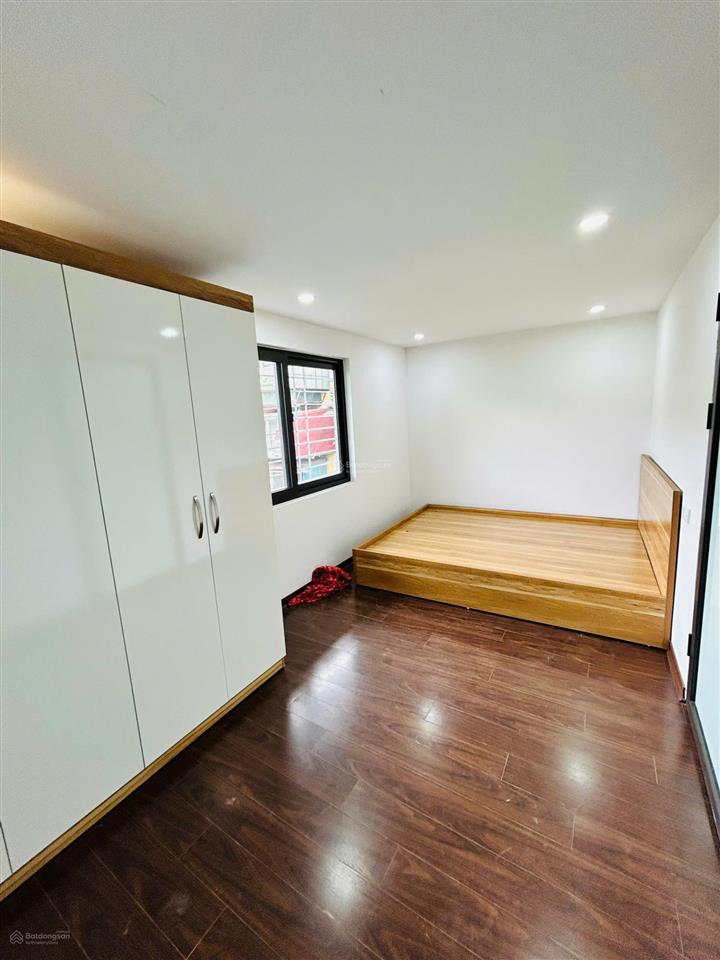 Chính chủ (miễn tg) cho thuê ch tầng 4, e8, 70m2, 2 ngủ, 2 vs, đủ đồ tại tt thành công