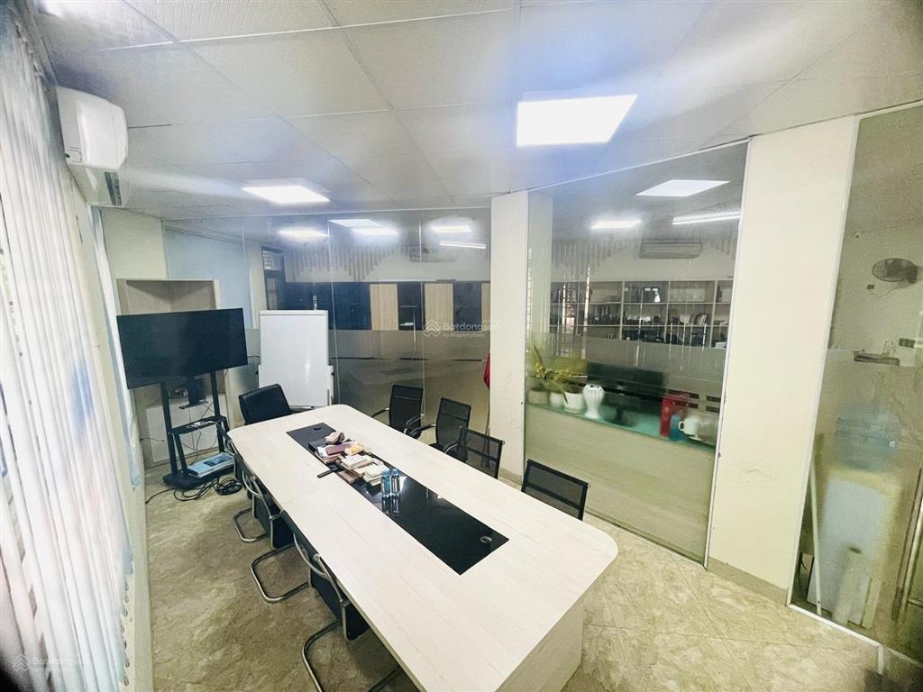 Chính chủ cho thuê văn phòng tầng 1, số 7d1 khu đô thị cầu diễn, ô tô đỗ cửa thoải mái
