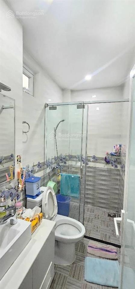 Sát mặt tiền đường ba hạt, ngay chợ ngtriphuong, ngang 5,3m chỉ hơn 8 tỷ