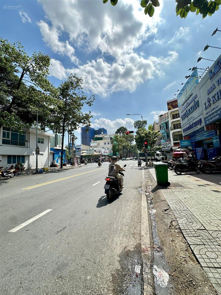 Nguyễn chí thanh  đối diện bv chợ rẫy  240m2 (10x24)  4 tầng  dòng tiền 1,2 tỷ/năm  giá 35 tỷ