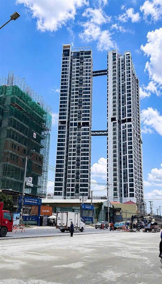 3pn giá 3,6 tỷ  bán gấp căn hộ symlife tầng 9 view sông tuyệt đẹp