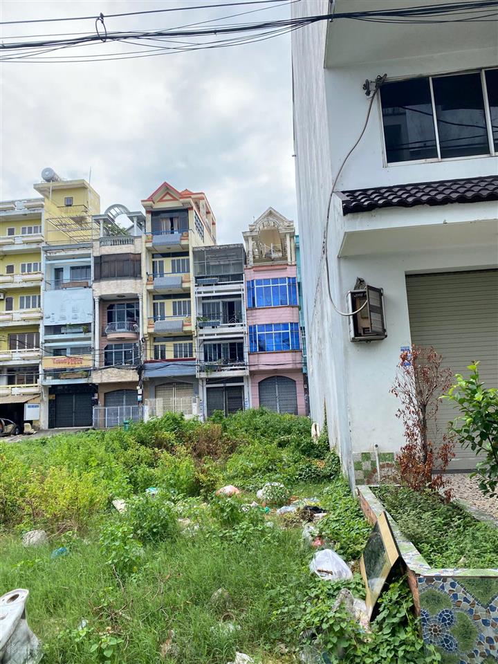 Bán đất 2 mặt tiền trước sau cách sân bay 15 phút