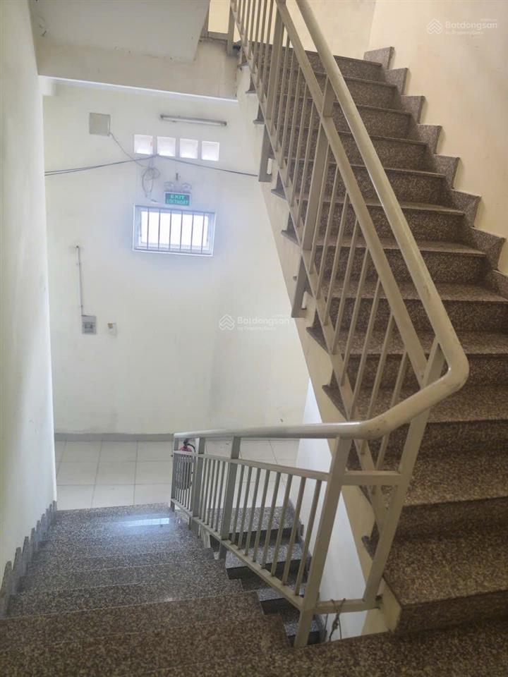 Bán nhà bùi minh trực, bình đông, tp.hcm, 1 trệt 3 lầu, 8pn, 9wc, thu nhập 50 triệu/tháng, 10,5tỷ