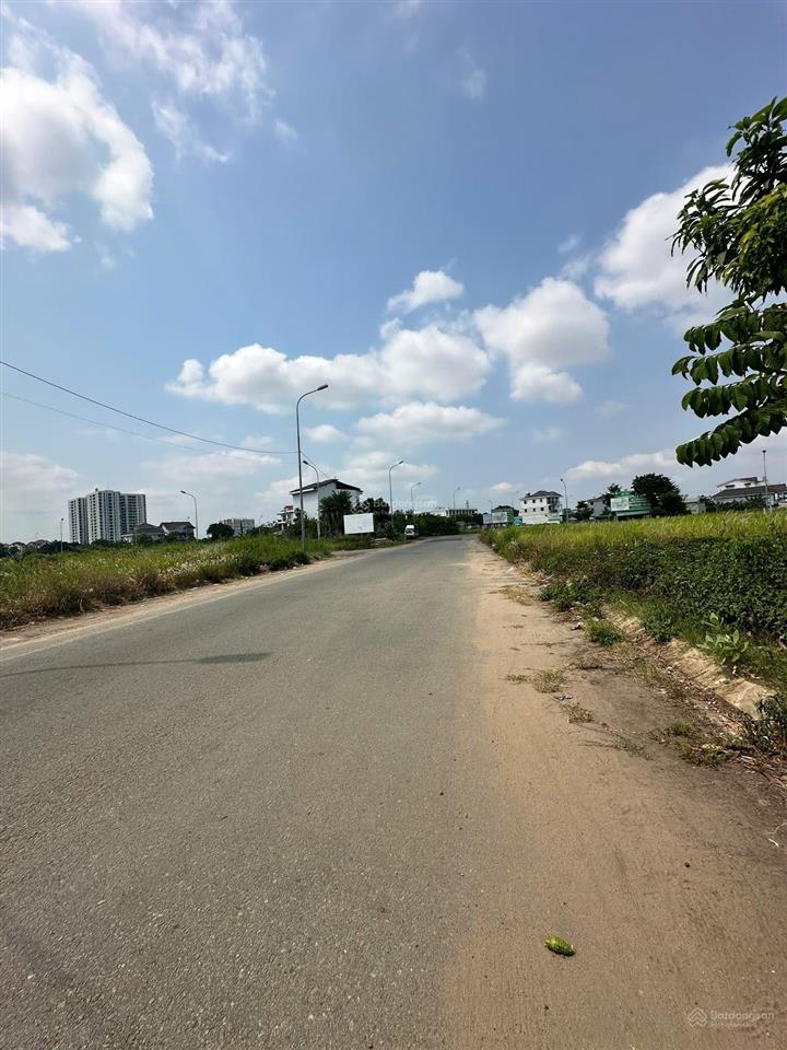 Đất lớn liên phường  đỗ xuân hợp, q9, 70,68 tỷ, 588m2, liền kế global city