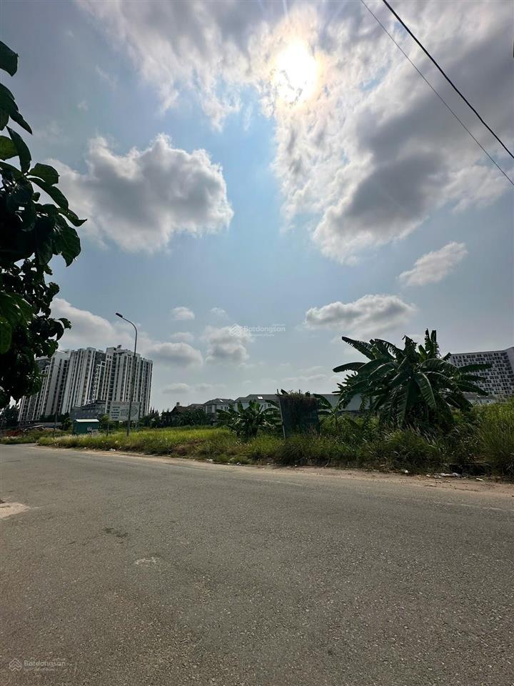 Đất lớn liên phường  đỗ xuân hợp, q9, 70,68 tỷ, 588m2, liền kế global city