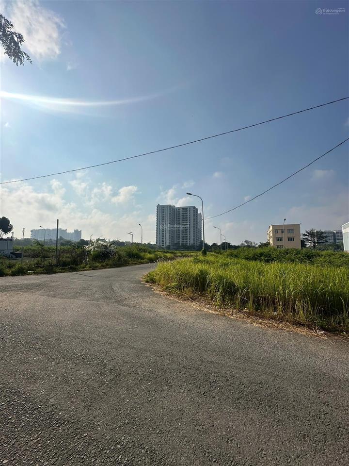 Bán đất biệt thự ngay global city gần đỗ xuân hợp, góc 2 mặt tiền, gần sông,giá chỉ 90tr/m2.