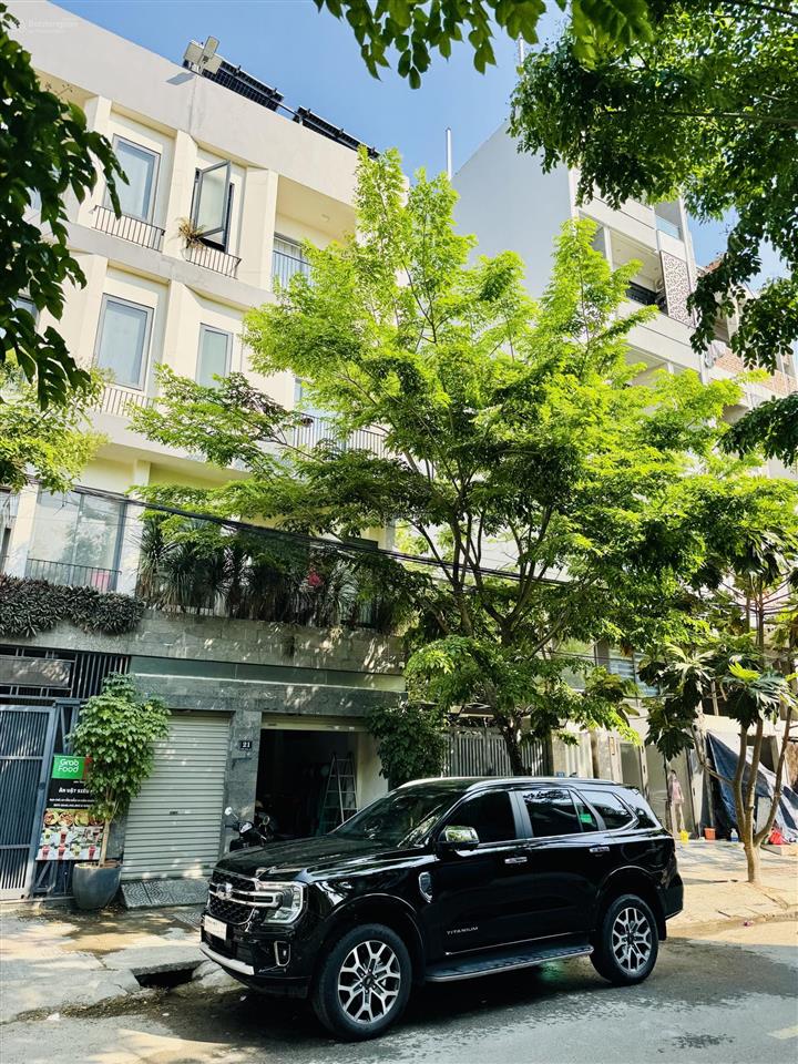 Chuyển nơi ở nên cần bán gấp nhà 4 tầng ở hoà xuân