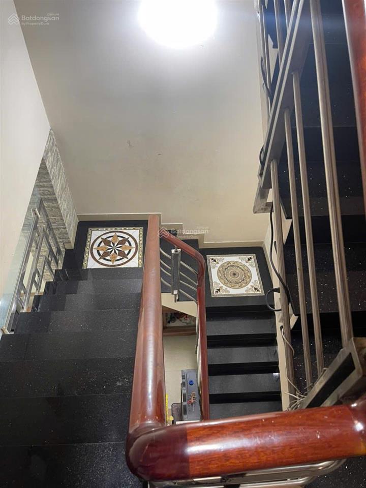 Siêu phẩm nhà 3 tầng st dọn vào ở ngay mt khu bàu cát.dt4,5x18 giá giảm sâu từ 25 tỷ còn 21 tỷ tl
