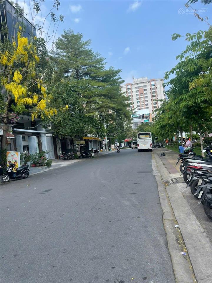 Siêu phẩm nhà 3 tầng st dọn vào ở ngay mt khu bàu cát.dt4,5x18 giá giảm sâu từ 25 tỷ còn 21 tỷ tl