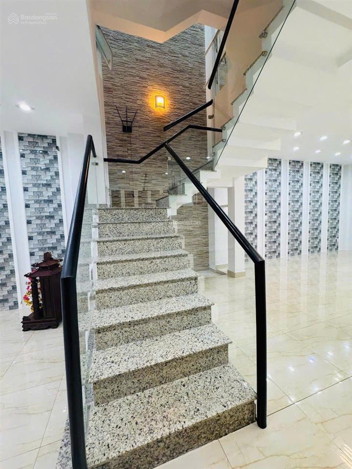 Nhà đẹp ngang 5m, 4 tầng kiên cố, hxh khu bc. dt 5x20(92,9m2) giá chỉ 12t tl