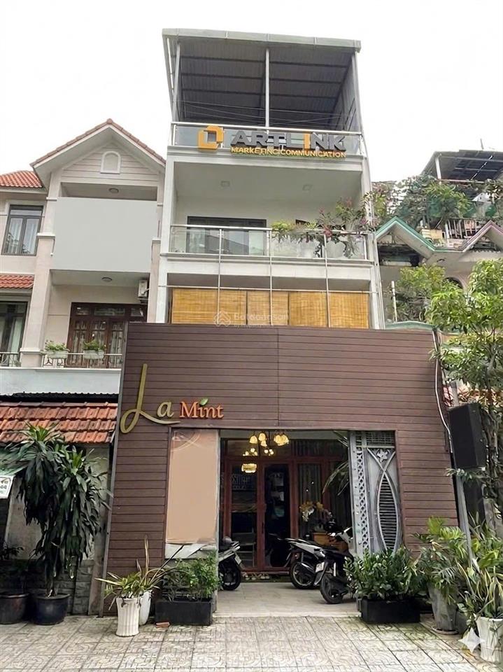 Không còn căn thứ 2 để so sánh. mặt tiền khu k300. dt 5x19, nhà 4t sẵn hđt 50tr/th. giá 23,5tỷ tl