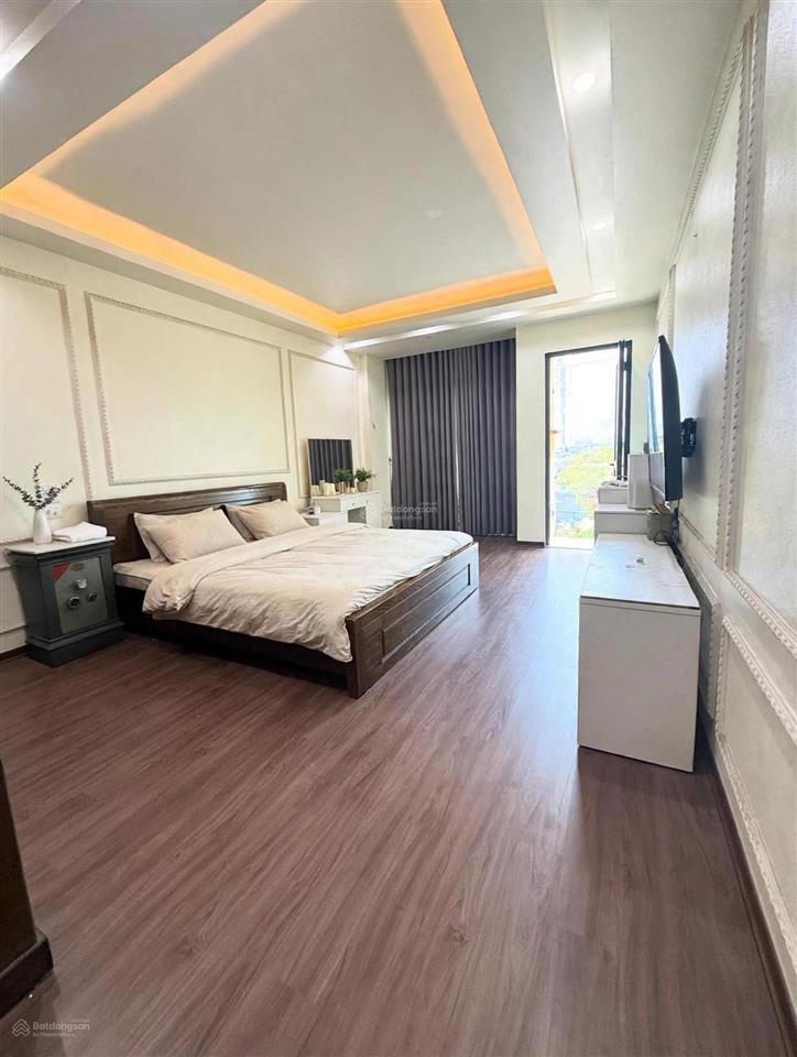 Bán nhà mặt phố tứ hiệp  thanh trì  6 tầng thang máy full nội thất ở ngay  kinh doanh đỉnh.