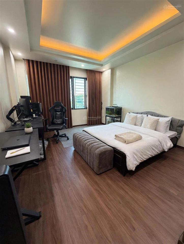 Bán nhà mặt phố tứ hiệp  thanh trì  6 tầng thang máy full nội thất ở ngay  kinh doanh đỉnh.