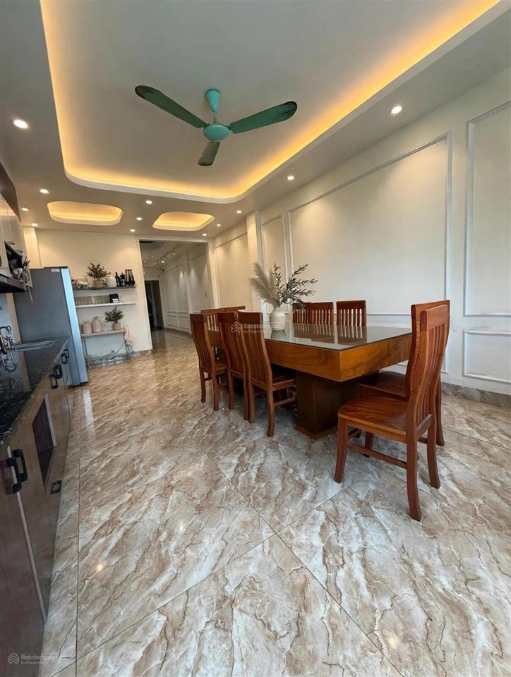 Bán nhà mặt phố tứ hiệp  thanh trì  6 tầng thang máy full nội thất ở ngay  kinh doanh đỉnh.