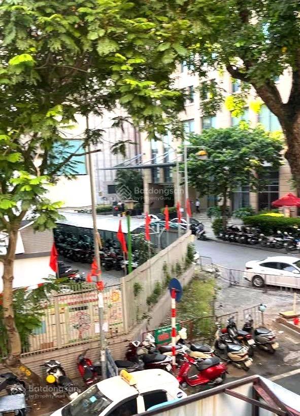Cho thuê nhà diện homestay 28m ban công thoáng sáng phố mai hắc đế hai bà trưng ở ngay 6triệu/thang