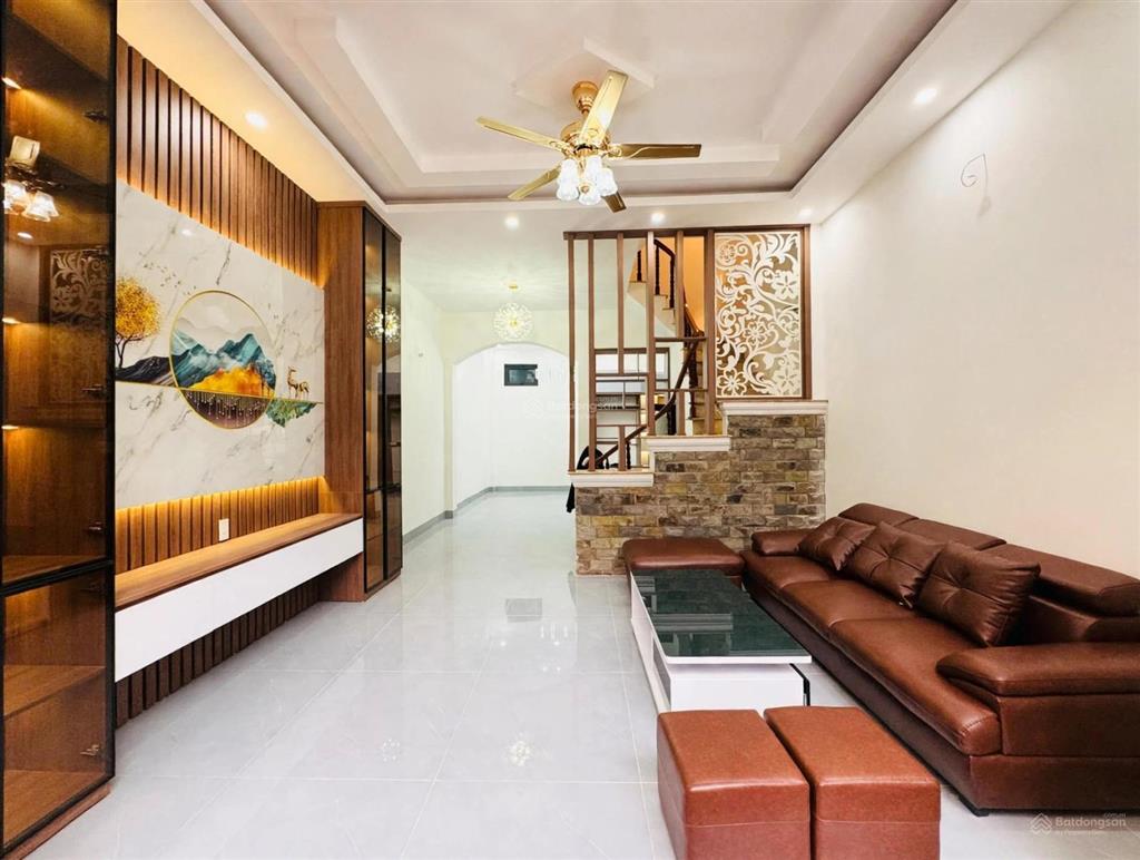 Cho thuê nguyên căn 5 tầng 18tr full nội thất cao cấp ôtô đỗ dừng cửa ngày đêm kinh doanh ở ngay