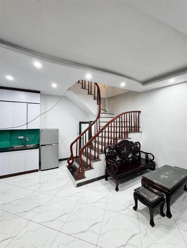 Tứ hiệp  thanh trì nhà đẹp mới 5tầng ở ngay  ngõ nông thoáng  full nội thất công năng tiện ích
