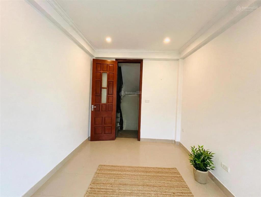 Minh khai 50m ra ô tô tránh 6 tầng x 27m2 ngõ ba gác thông nhỉnh 4 tỷ sẵn dòng tiền 8tr/tháng