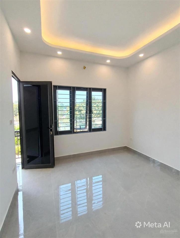 Bán nhà trương định 50m2 x 3 tầng, sân vườn, mới đẹp, ngõ thoáng, gần đh bách kinh  xây ở ngay