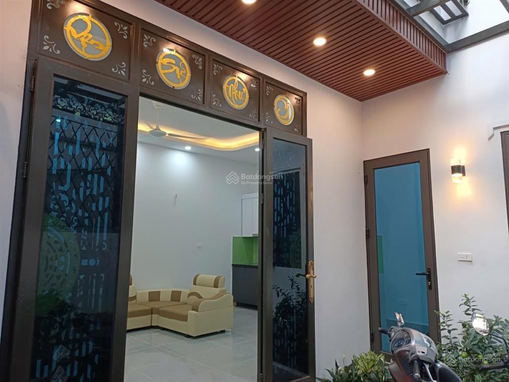 Bán nhà trương định 50m2 x 3 tầng, sân vườn, mới đẹp, ngõ thoáng, gần đh bách kinh  xây ở ngay