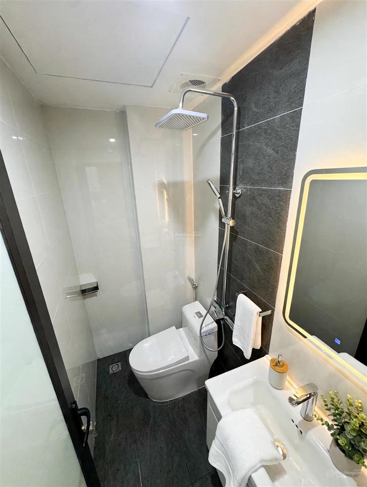 Lõi hai bà trưng  nhà mới tinh 6 tầng thang máy  6,95 tỷ  30m ra ô tô tránh  ở ngay