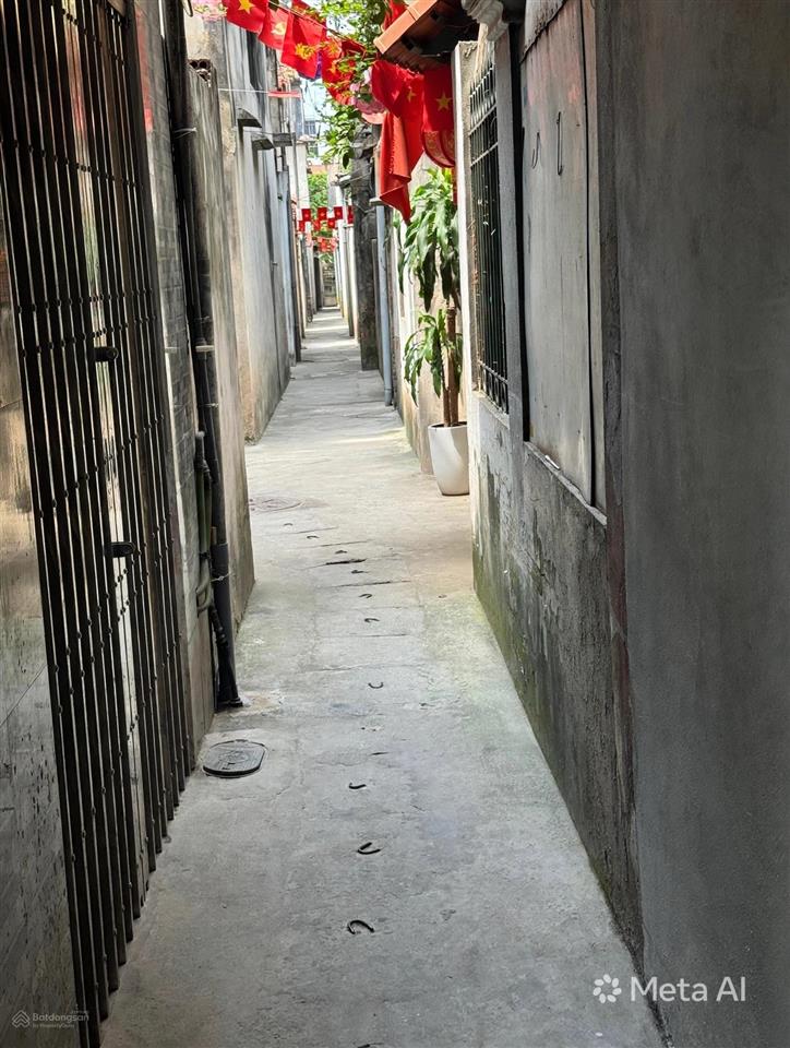 Lõi hai bà trưng  nhà mới tinh 6 tầng thang máy  6,95 tỷ  30m ra ô tô tránh  ở ngay