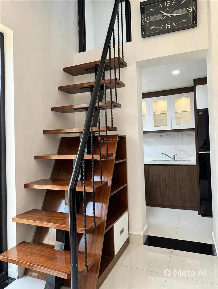 Bán nhà phố cổ hàng thùng  sát mặt phố siêu đẹp ở luỗn