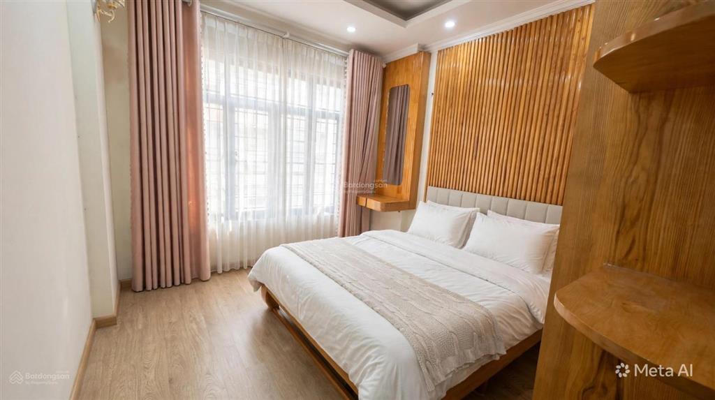 Bán nhà minh khai 5 tầng lô góc 3 thoáng, nở hậu, gần vđ2, sổ đỏ chính chủ