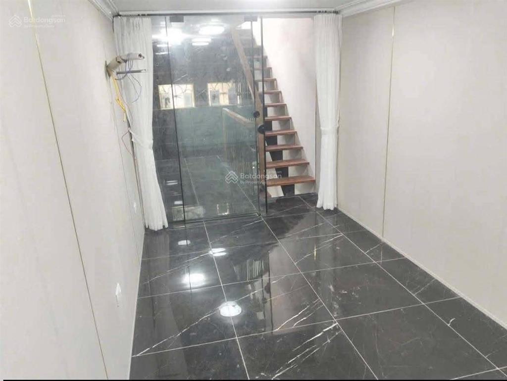 Bán gấp 31m2 x 5 tầng  nhỉnh 5 tỷ  phố hot cửa bắc, ba đình hà nội