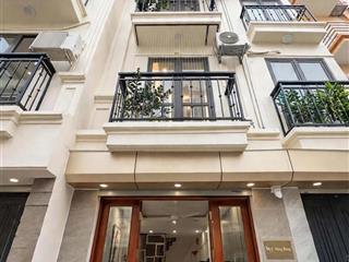 Hoàng mai  nhà đẹp ở ngay  55m2 x 5 tầng  nhỉnh 8 tỷ còn thương lượng