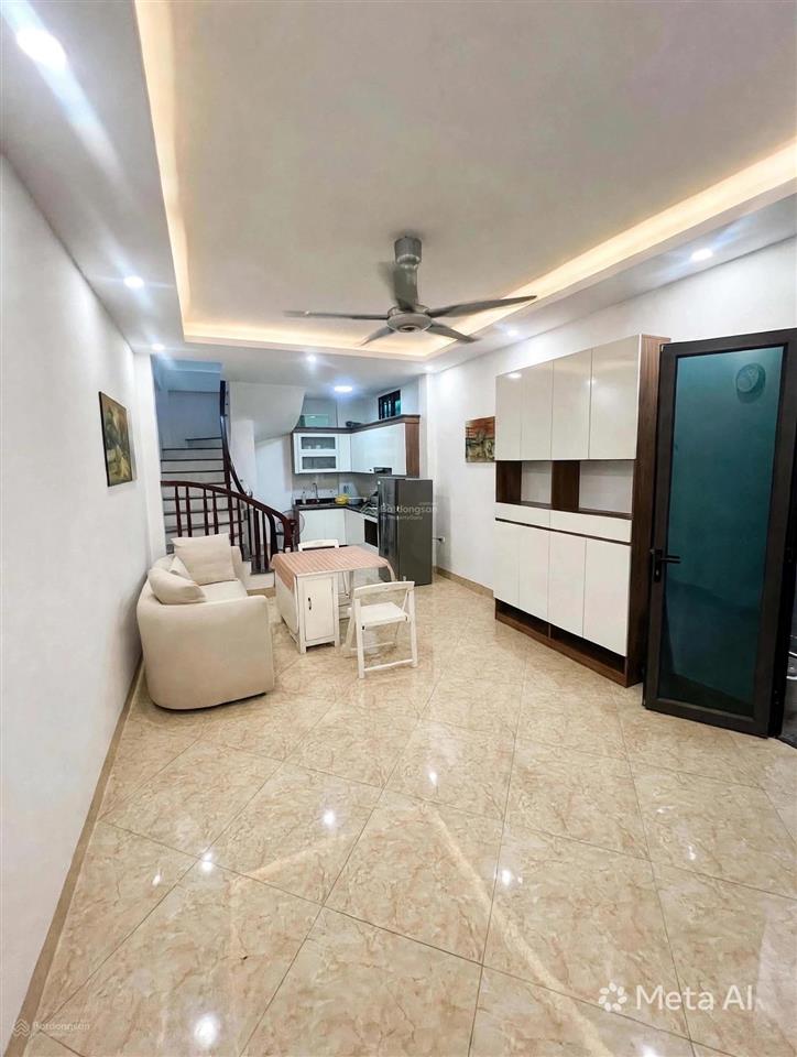 Hoàng mai  nhà đẹp ở ngay  55m2 x 5 tầng  nhỉnh 8 tỷ còn thương lượng