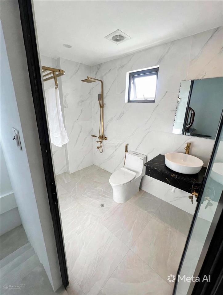 Hoàng mai  nhà đẹp ở ngay  55m2 x 5 tầng  nhỉnh 8 tỷ còn thương lượng