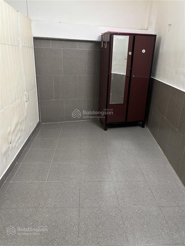 Cho thuê phòng trọ lối đi riêng, sát trường học, chợ, phường 4, quận 4. diện tích 25m2.