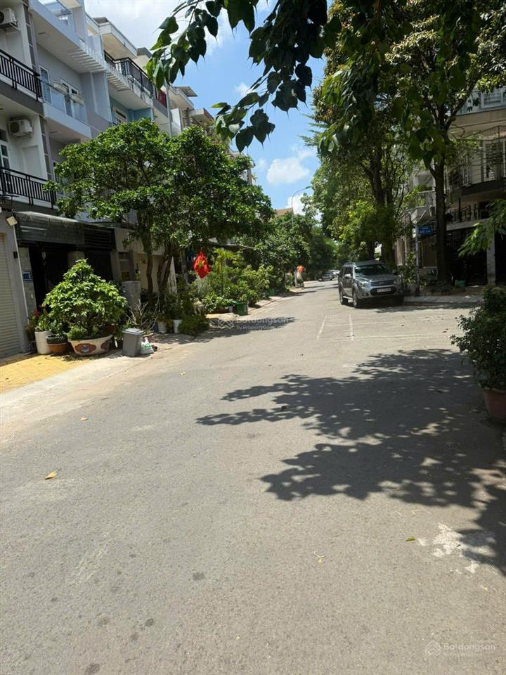 Bán đất nền kdc 6b intresco  bình hưng, bình chánh  100m²  giá 90 triệu/m2