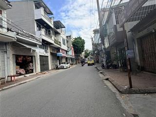 Mặt đường lán bè nhà lô góc 90m, 2,5 tầng 10,9 tỷ  dòng tiền 25 triệu/ tháng