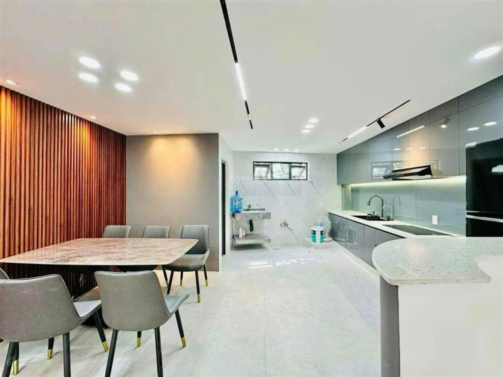 Cho thuê nhà mới xây 4 tầng, quận phú nhuận