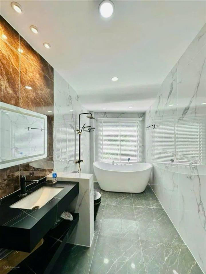 Cho thuê nhà mới xây 4 tầng, quận phú nhuận