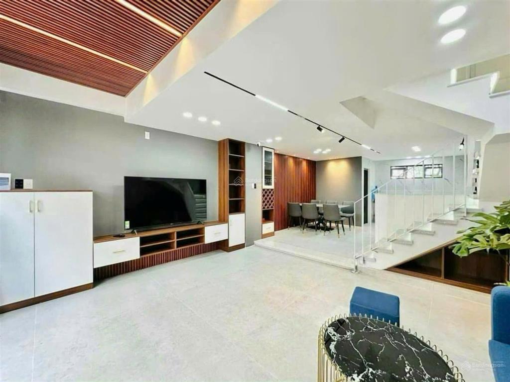 Cho thuê nhà mới xây 4 tầng, quận phú nhuận