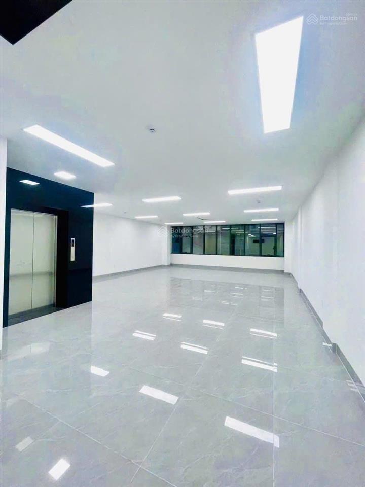 Cho thuê tòa nhà văn phòng  79 hồng hà, p.2, tân bình