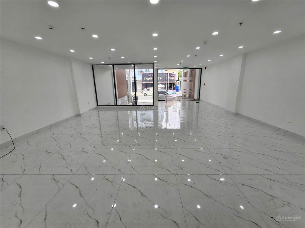Tòa nhà mới xây  tân sơn nhì  hầm 6 tầng