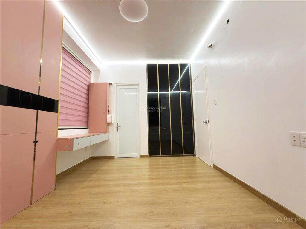 Cho thuê căn hộ saigon intela 50m2 full nội thất đầy đủ chỉ xách vali vào ở giá thuê 6tr500/tháng .