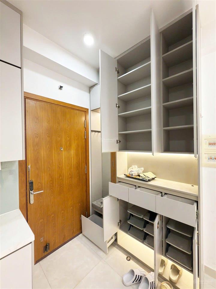 Cho thuê căn hộ saigon intela 50m2 full nội thất đầy đủ chỉ xách vali vào ở giá thuê 6tr500/tháng .