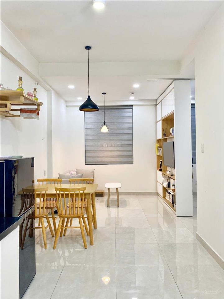 Bán căn hộ saigon intela 55m2 2pn 2wc nội thất cơ bản view đẹp giá 2tỷ200