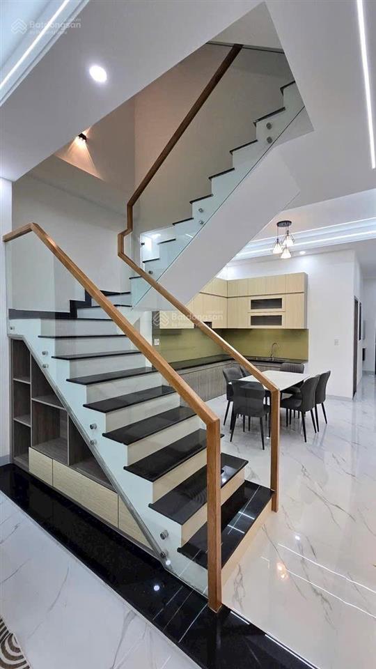 Chủ giảm sâu gần 2 tỷ, nhà 3 tầng 5 phòng mới keng, hẽm xe hơi, ngay vạn phúc, 4.5x23, chỉ hơn 7 tỷ